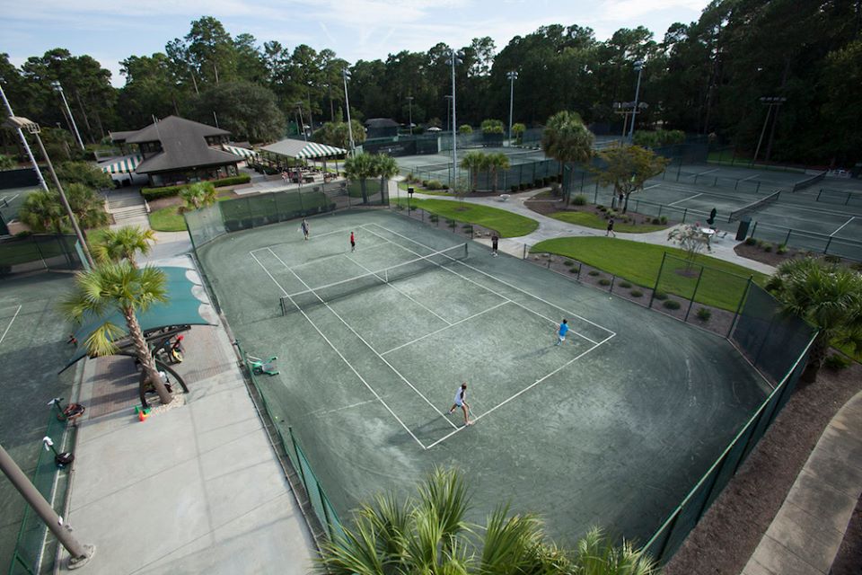 Bird's eye view of several of the tennis courts at The Landings.