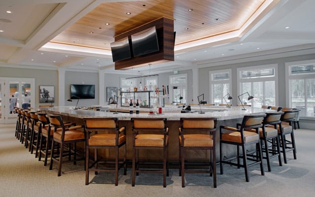 A relaxed round bar with TVs above. Arnie's Tavern at Marshwood is the perfect casual 19th hole.